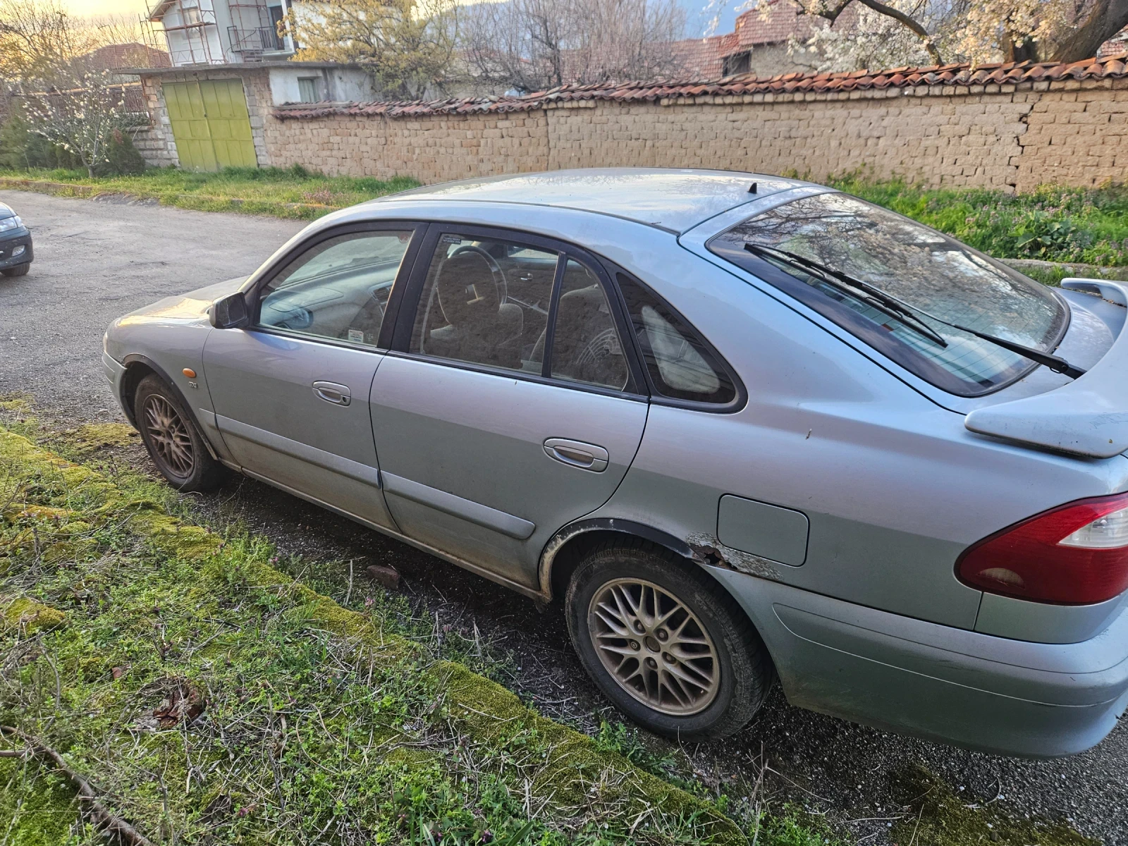 Mazda 626, снимка 4 - Автомобили и джипове - 54393228