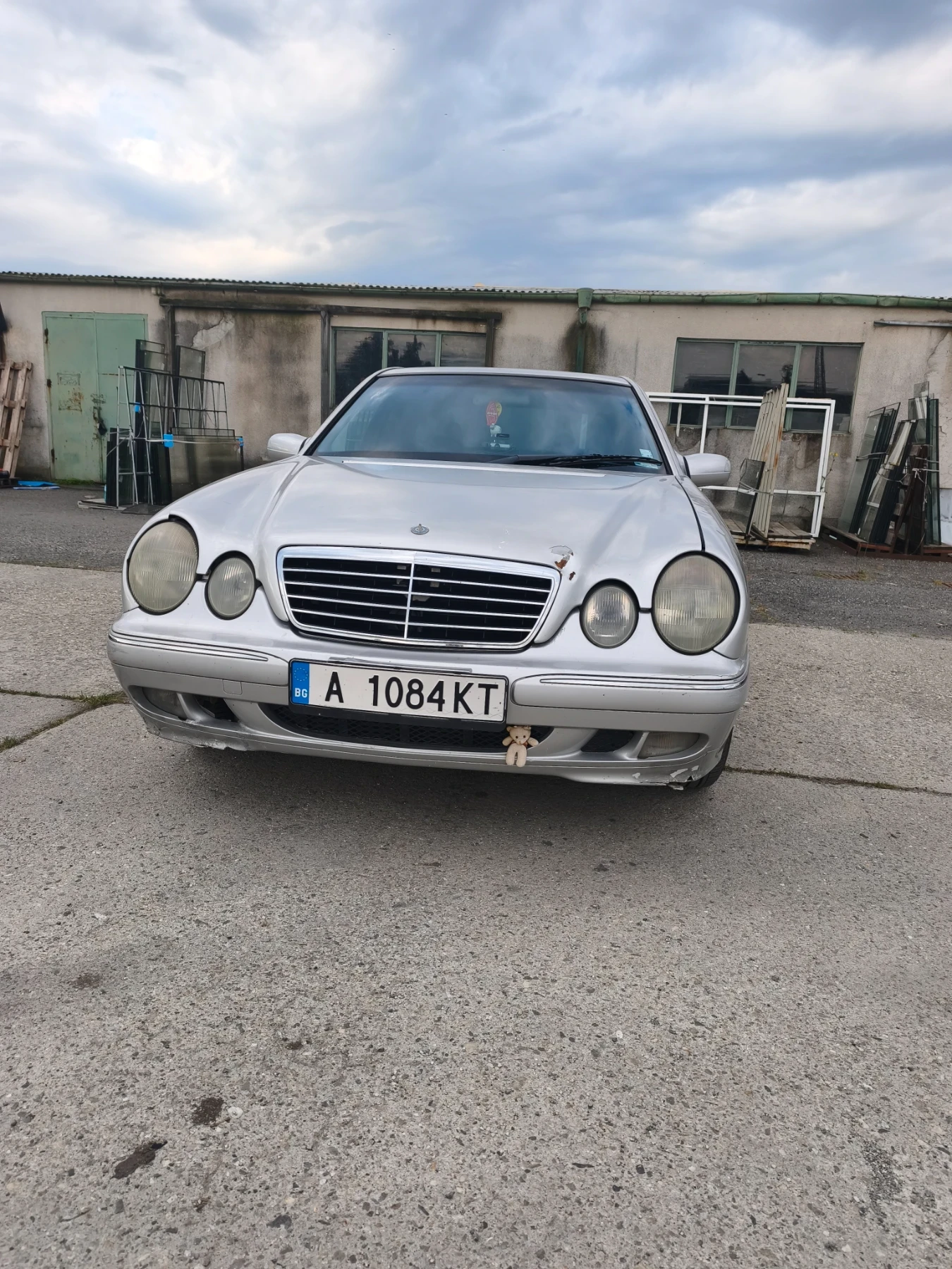 Mercedes-Benz E 270