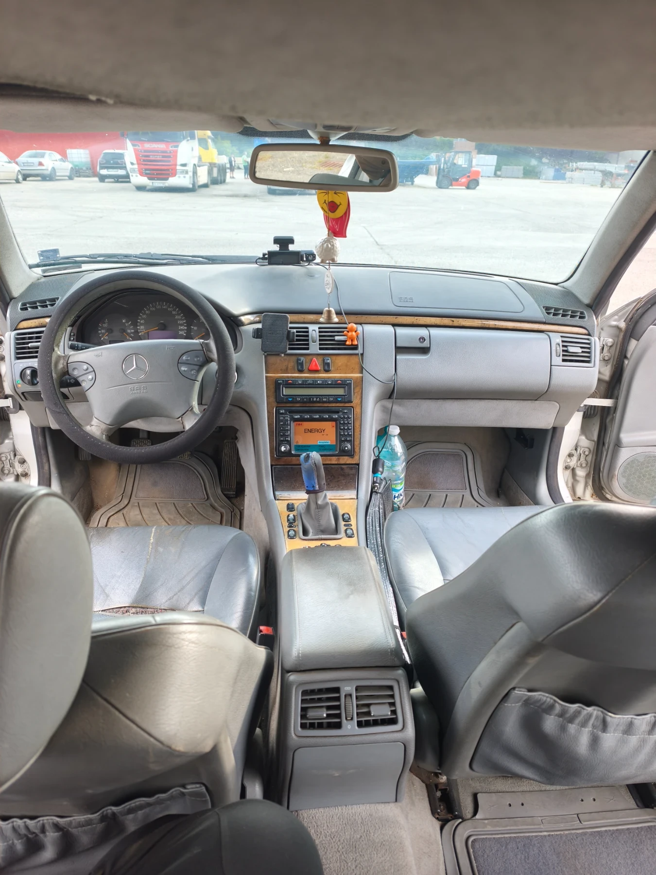 Mercedes-Benz E 270, снимка 6 - Автомобили и джипове - 54625251
