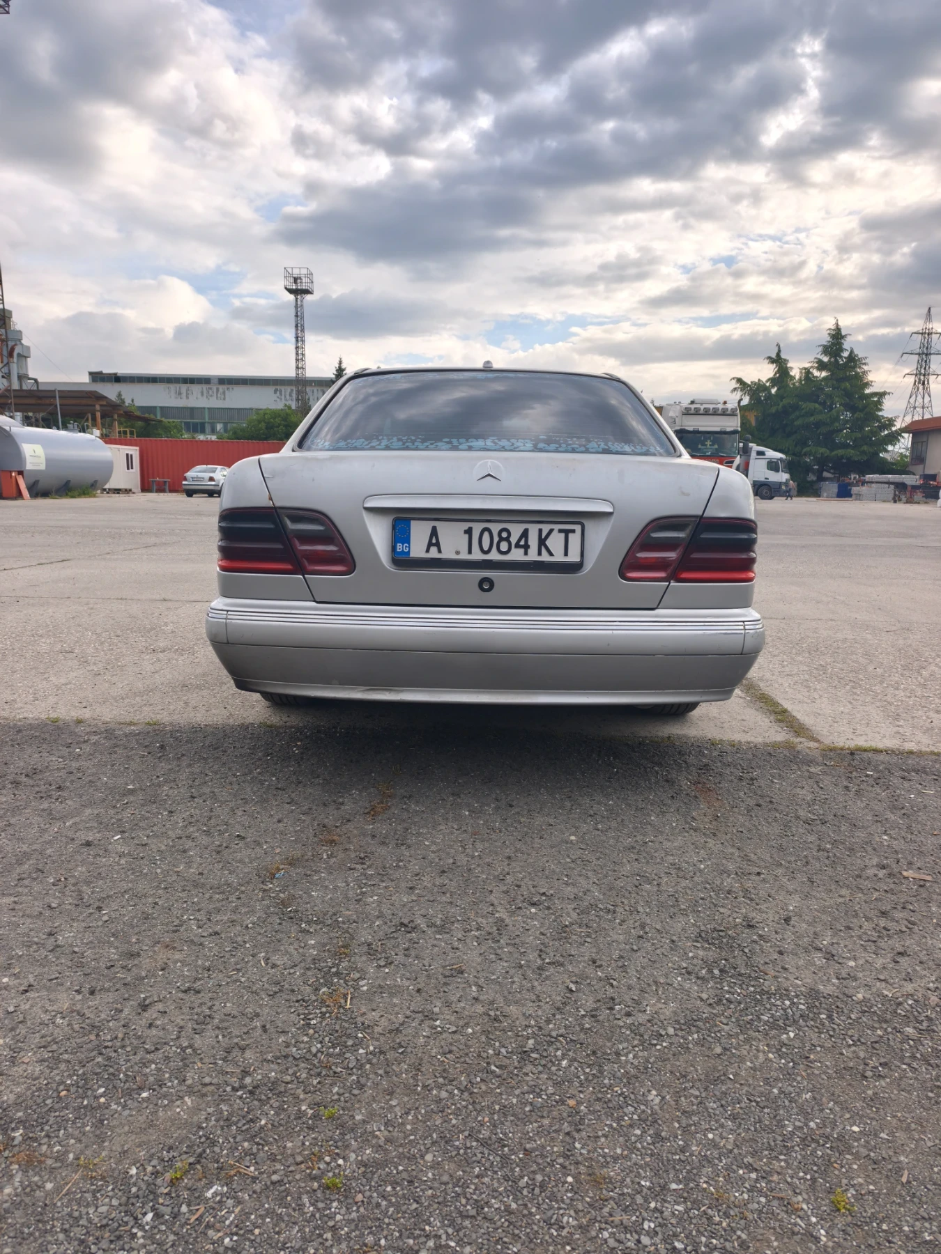 Mercedes-Benz E 270, снимка 14 - Автомобили и джипове - 54625251