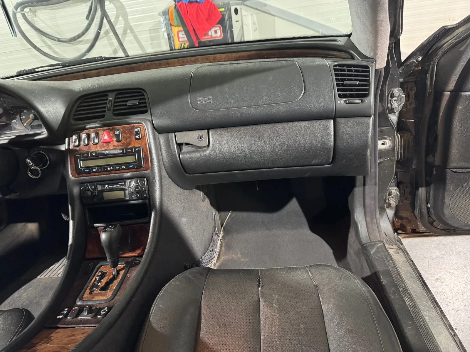 Mercedes-Benz CLK 3.2, снимка 6 - Автомобили и джипове - 54718273