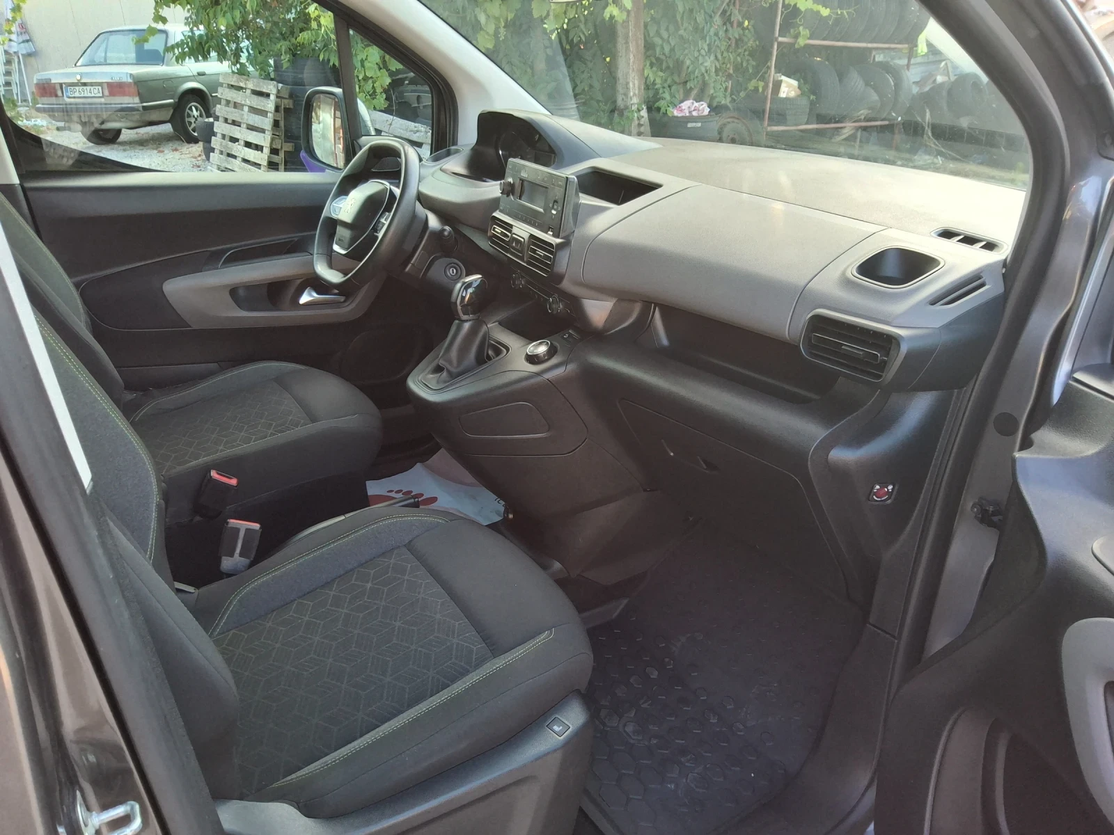 Peugeot Rifter 1.5HDI 102PS, снимка 10 - Автомобили и джипове - 55105176