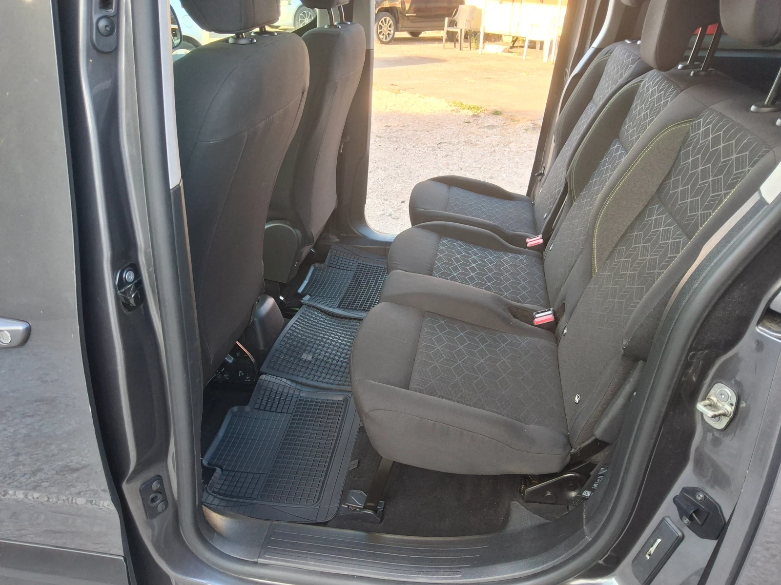 Peugeot Rifter 1.5HDI 102PS, снимка 8 - Автомобили и джипове - 55105176