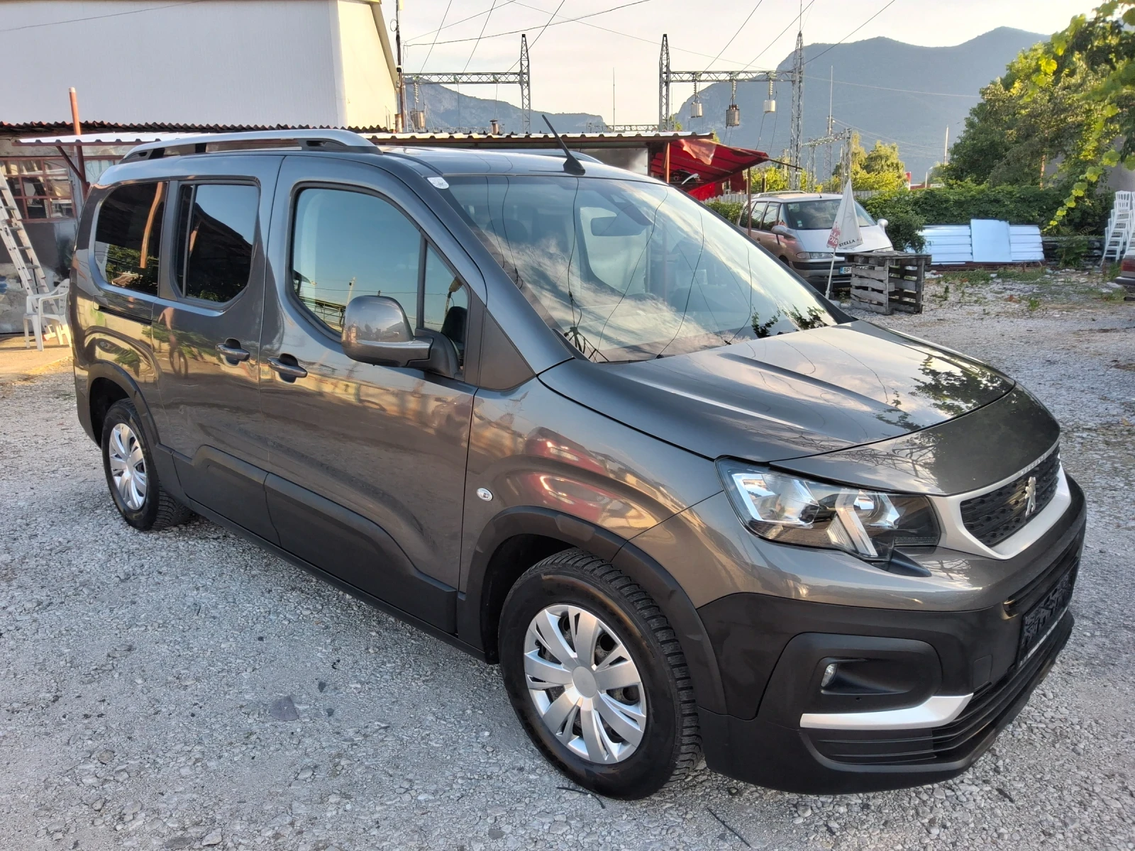 Peugeot Rifter 1.5HDI 102PS, снимка 7 - Автомобили и джипове - 55105176
