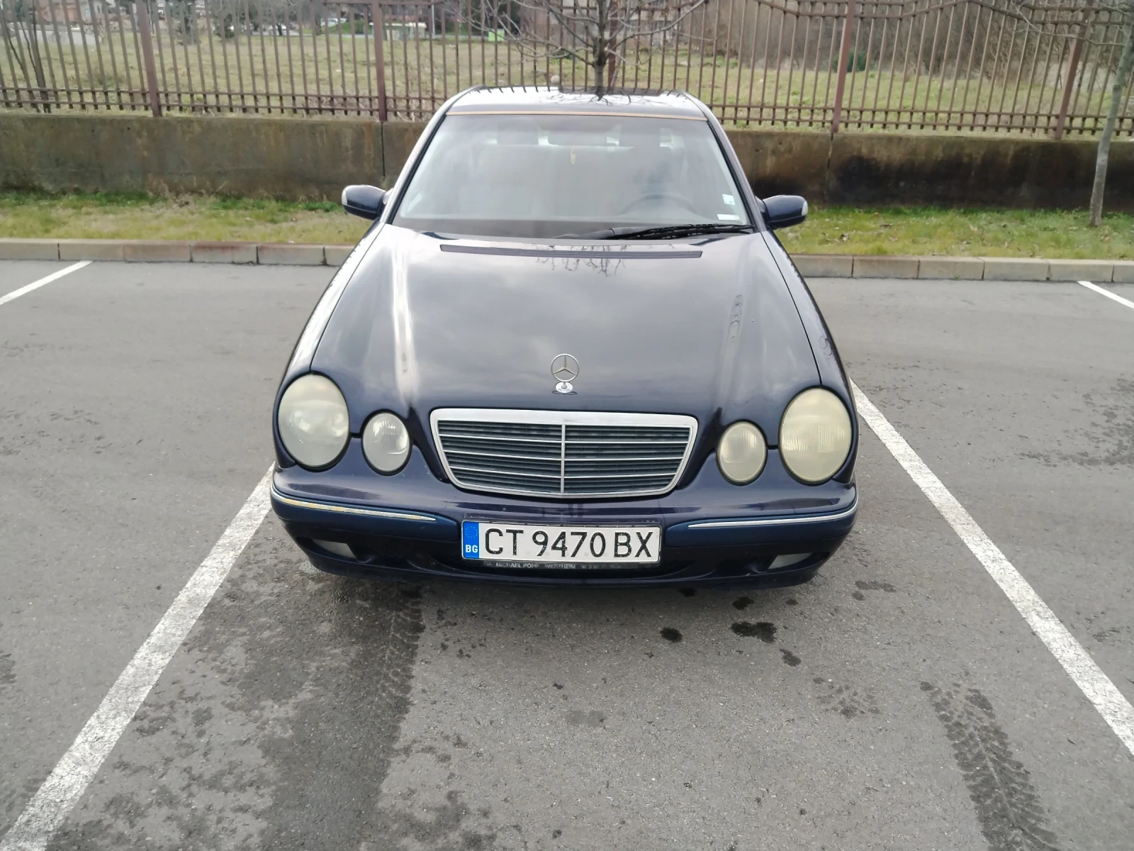 Mercedes-Benz E 200, снимка 7 - Автомобили и джипове - 55592670