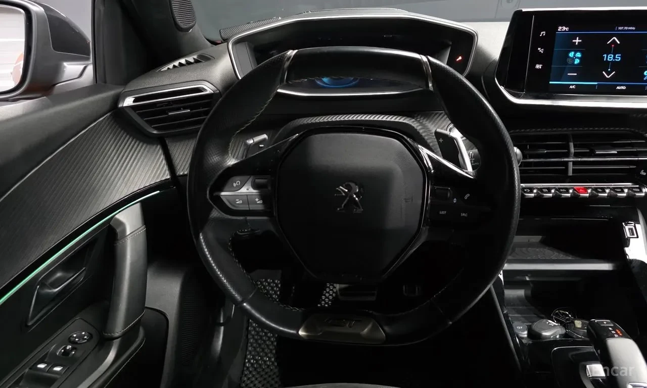 Peugeot 2008 1.5 BlueHDi GT Line/ФИНАНСИРАНЕ, снимка 13 - Автомобили и джипове - 56019394