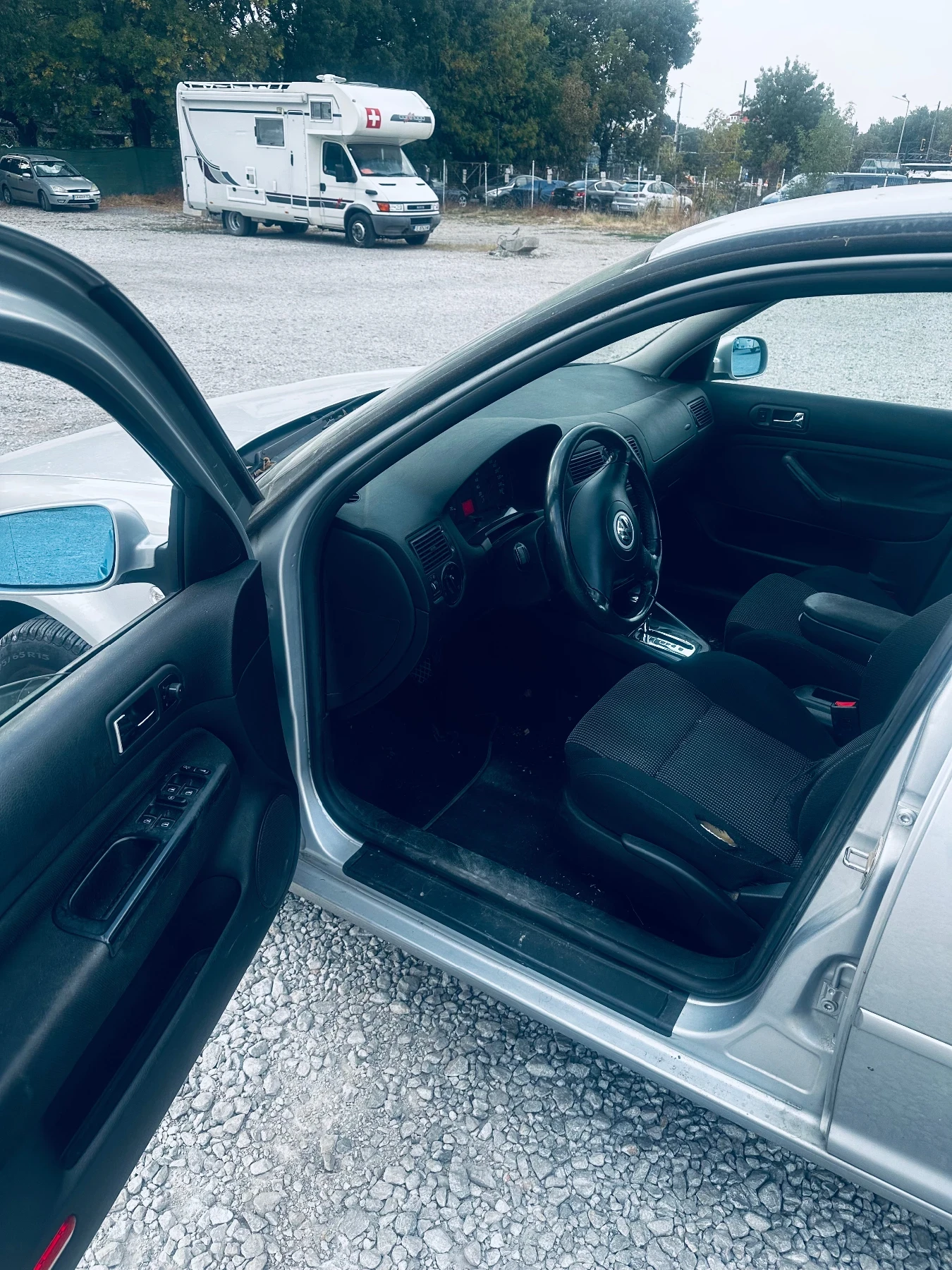 VW Golf 1.6i, Климатик, Бензин!Регистриран, всичко платено, снимка 7 - Автомобили и джипове - 56022746