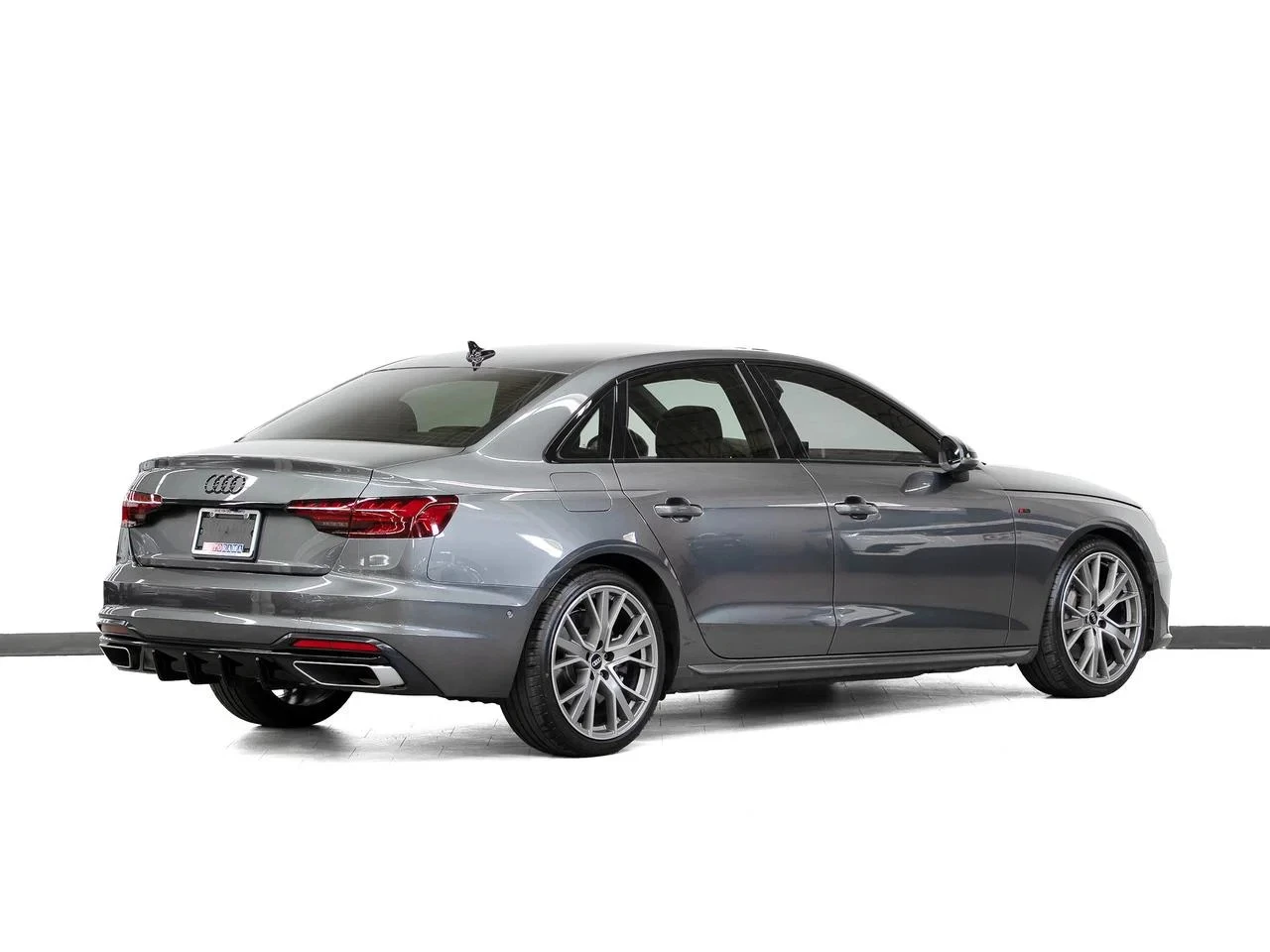 Audi A4 S-LINE* BLACK OPTIC* VIRTUAL* 360* CLEAN CARFAX, снимка 4 - Автомобили и джипове - 56119908