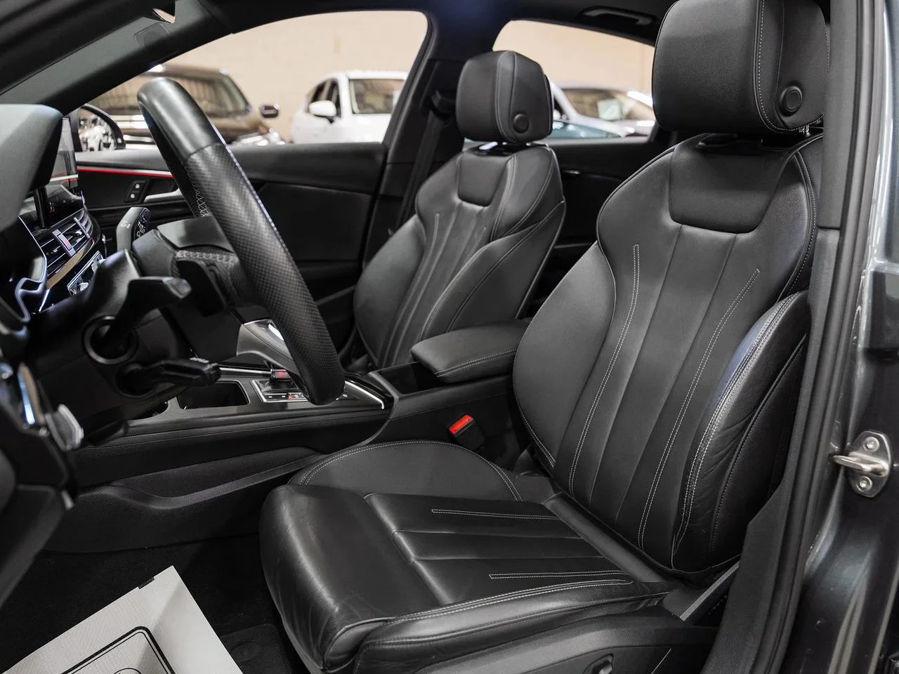 Audi A4 S-LINE* BLACK OPTIC* VIRTUAL* 360* CLEAN CARFAX, снимка 11 - Автомобили и джипове - 56119908