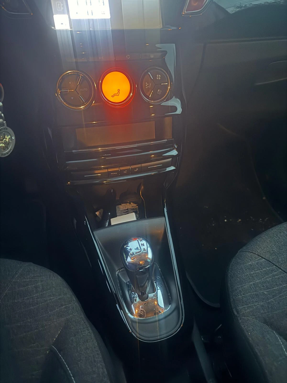 Citroen C3 1.2 Бензин, снимка 11 - Автомобили и джипове - 56459295