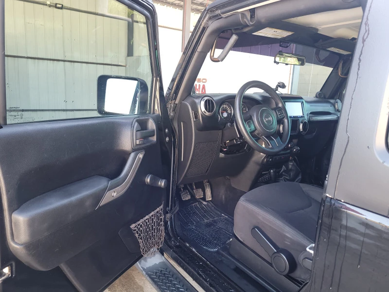 Jeep Wrangler Sport , снимка 15 - Автомобили и джипове - 46724537