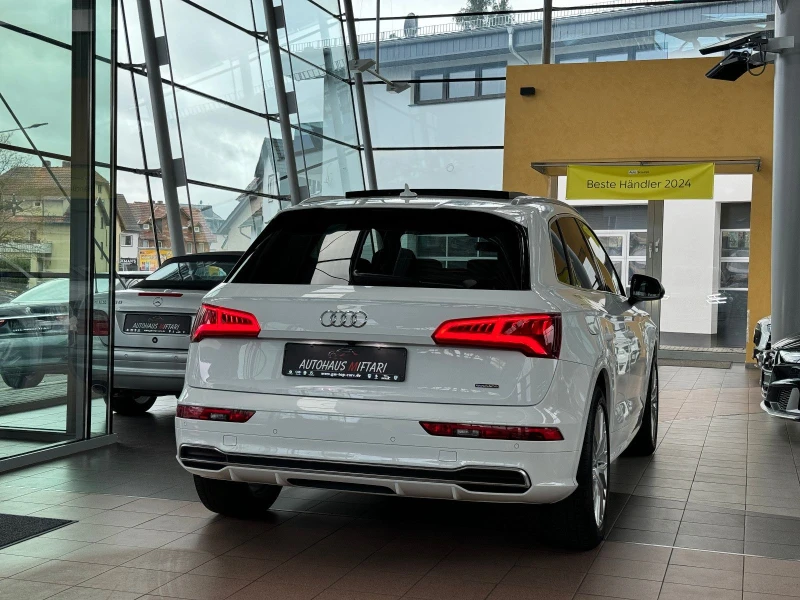 Audi Q5 3.0 TDI S-Line* Matrix* Pano, снимка 3 - Автомобили и джипове - 48270423