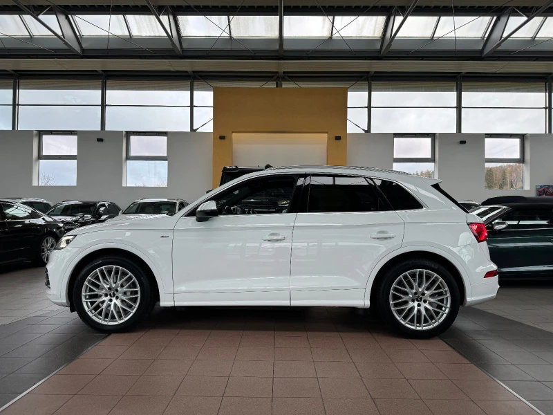 Audi Q5 3.0 TDI S-Line* Matrix* Pano, снимка 4 - Автомобили и джипове - 48270423