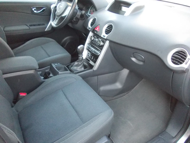 Renault Koleos 2.5-4x4-клима, снимка 10 - Автомобили и джипове - 51248815