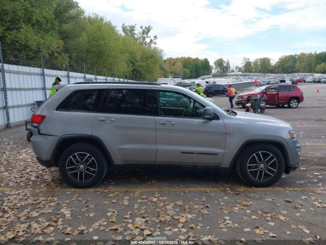 Jeep Grand cherokee TRAILHALK* 3.6* V6* 8ZF* ДИСТРОНИК* ОБДУХВАНЕ* КАМ - изображение 5