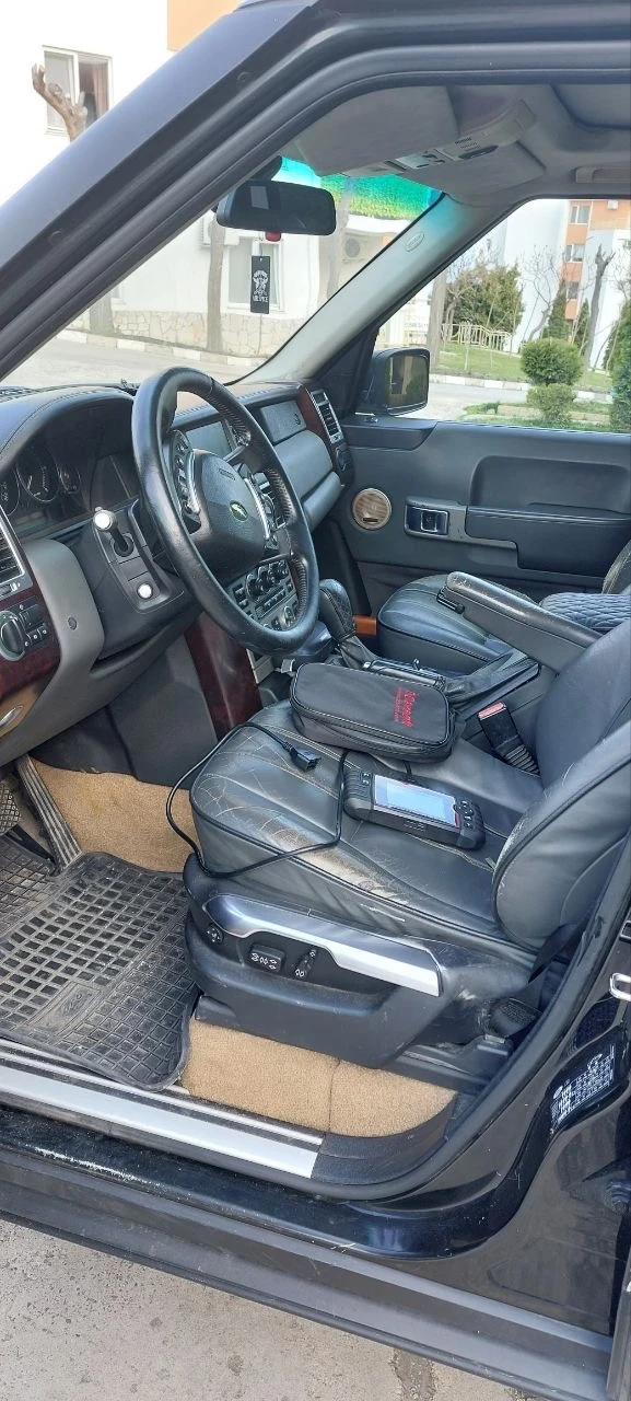 Land Rover Range rover, снимка 12 - Автомобили и джипове - 52959380