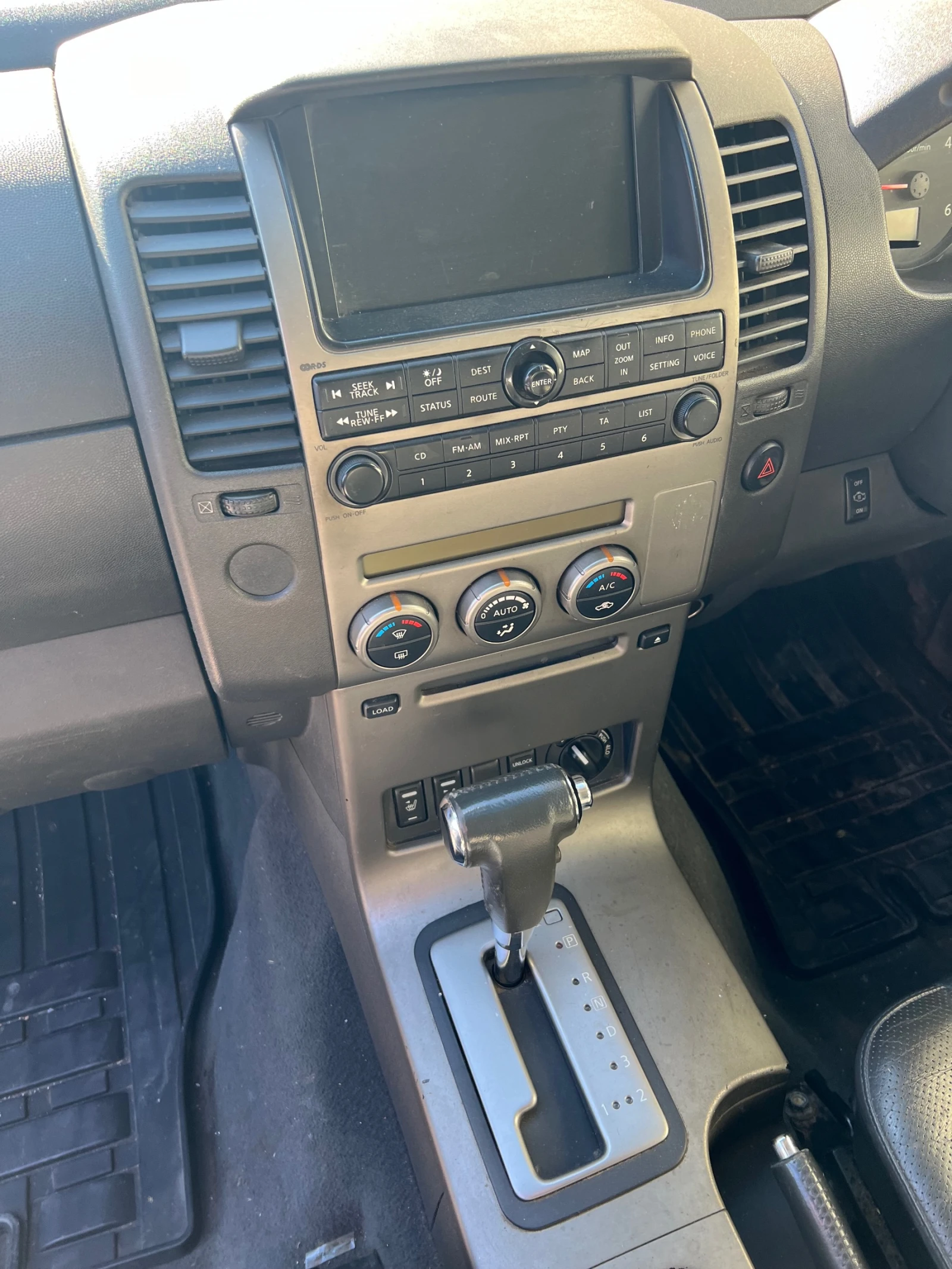 Nissan Navara 2.5dci na 4asti - изображение 5
