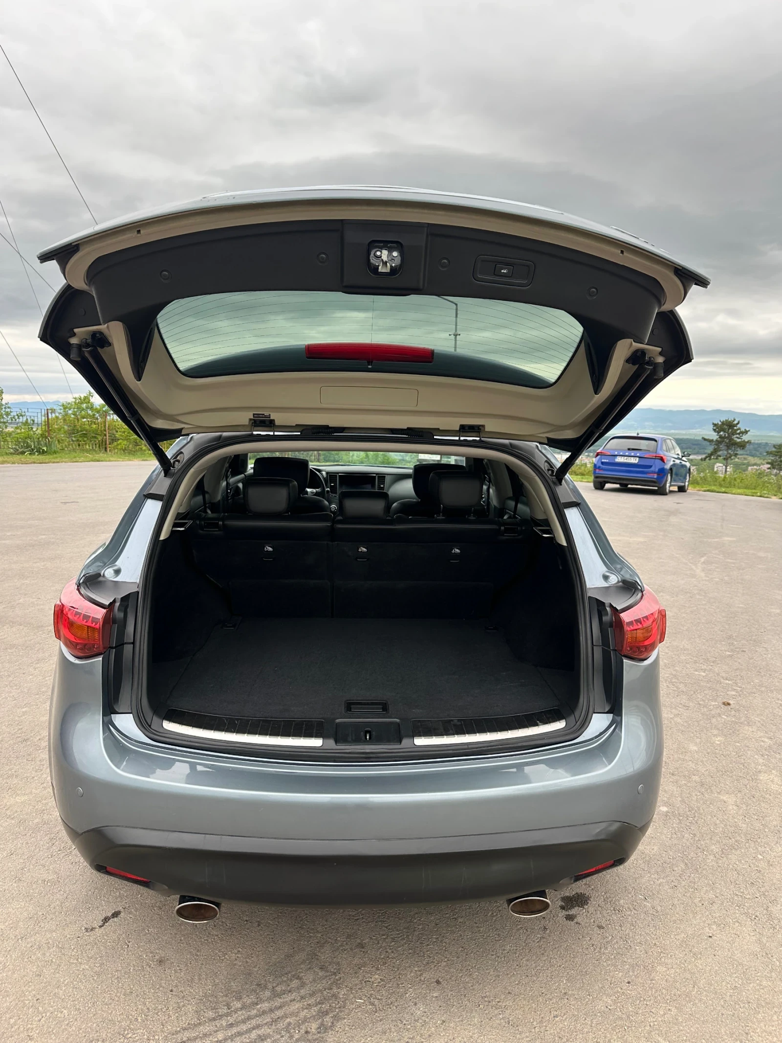 Infiniti QX70 | Mobile.bg   15