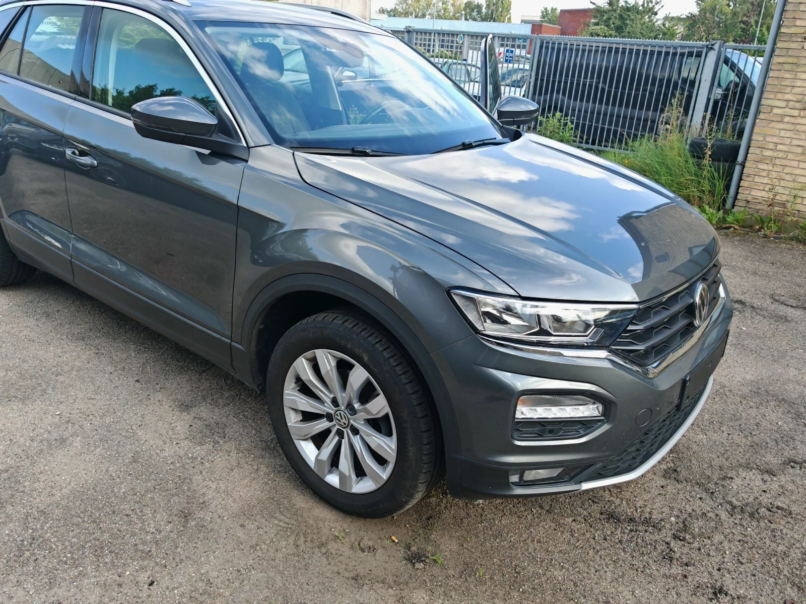 VW T-Roc 1.5tsi 25.000km - изображение 5