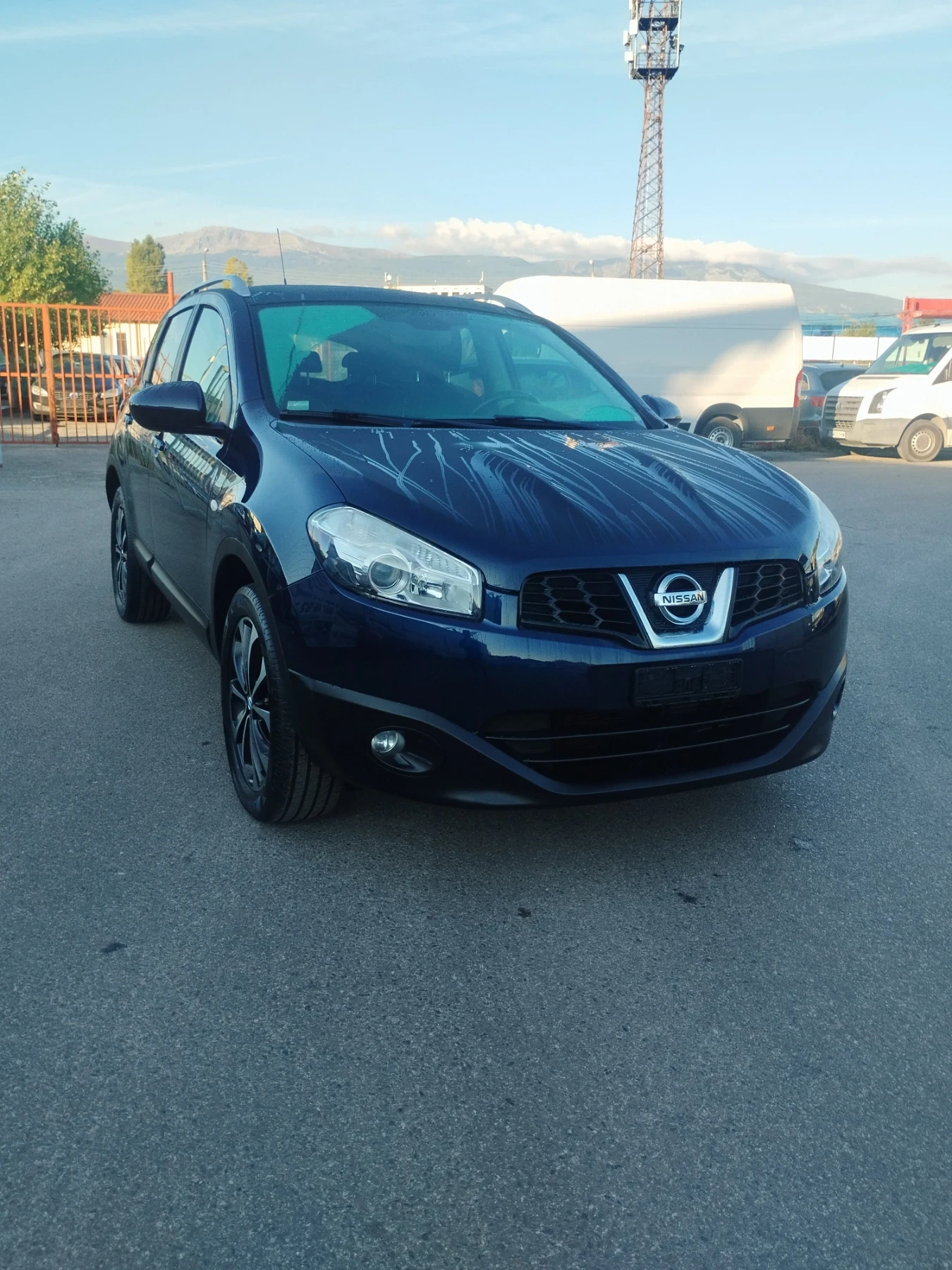 Nissan Qashqai 2.0 automatic 4* 4 navi panorama facelift  | Mobile.bg   14