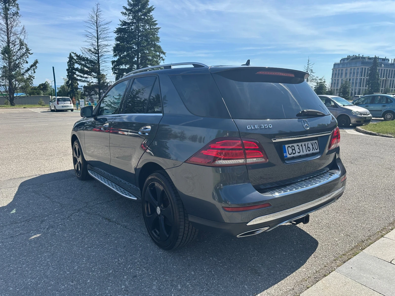Mercedes-Benz GLE 350 CarPlay, Camera, AMG MENU, Keyless, РЕГИСТРИРАН , снимка 4 - Автомобили и джипове - 54888415