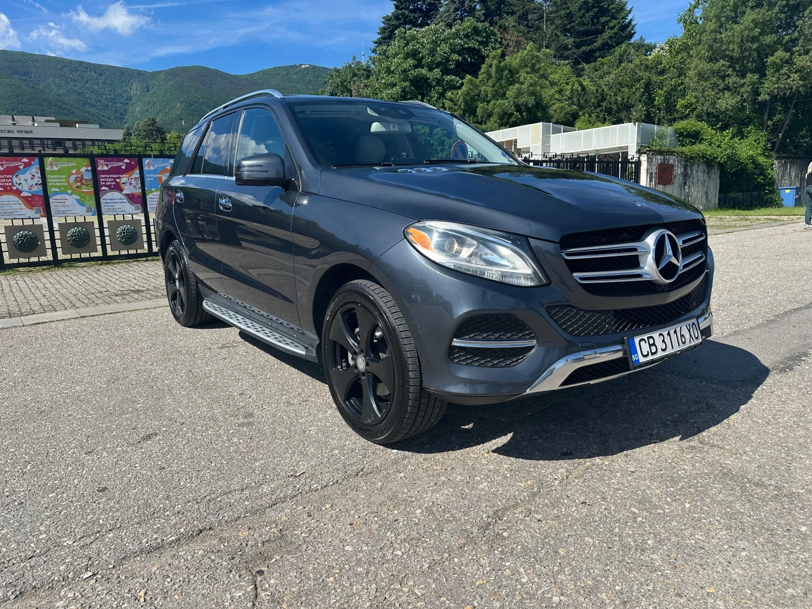 Mercedes-Benz GLE 350 CarPlay, Camera, AMG MENU, Keyless, РЕГИСТРИРАН 