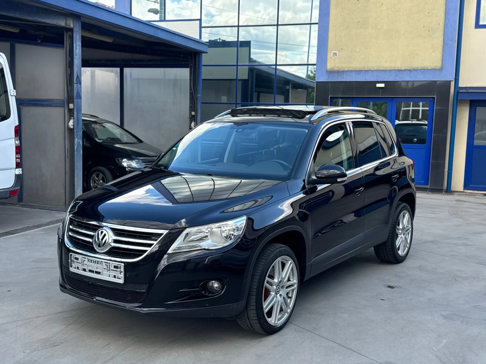VW Tiguan 2.0TDI 170к.с/PANO-PARK-ASISTT, снимка 3 - Автомобили и джипове - 55416043