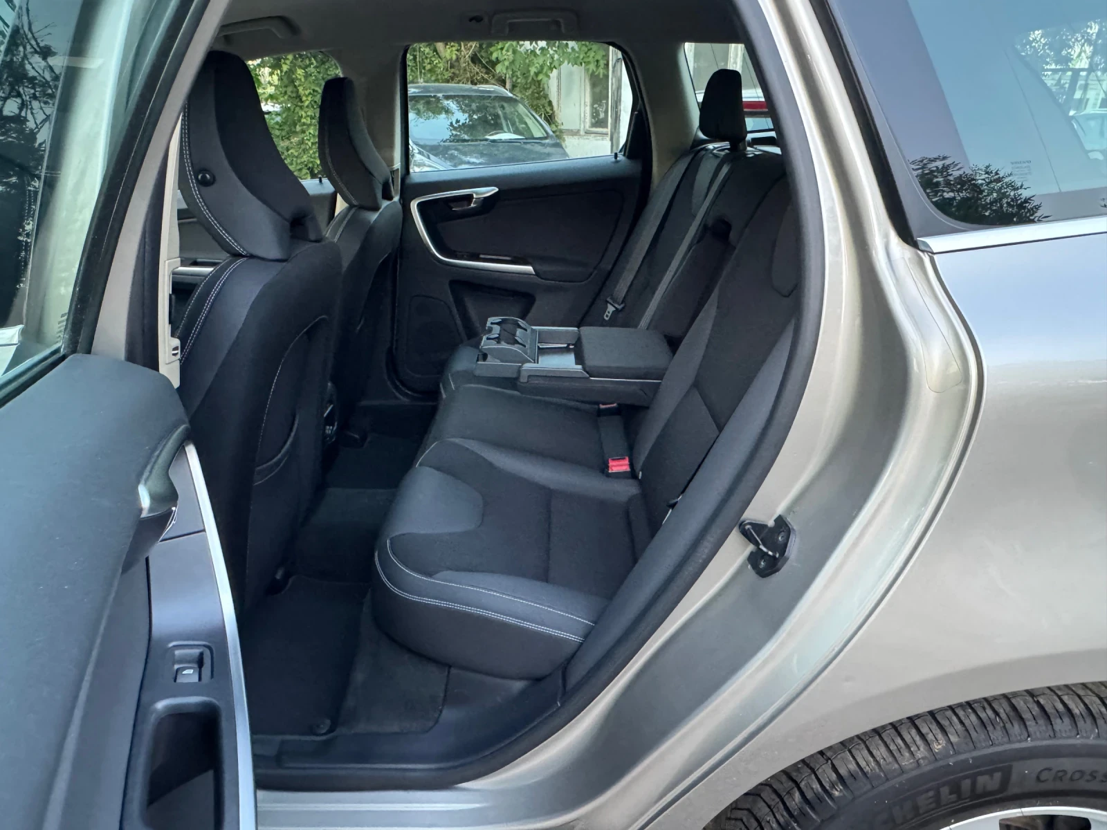Volvo XC60 Нов Джип!, снимка 15 - Автомобили и джипове - 55696096