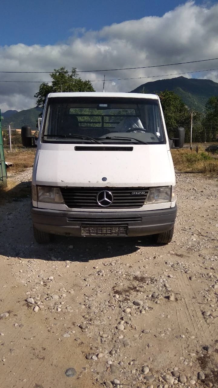 Mercedes-Benz Sprinter 312 Дубъл кабина на части , снимка 2 - Бусове и автобуси - 37660015