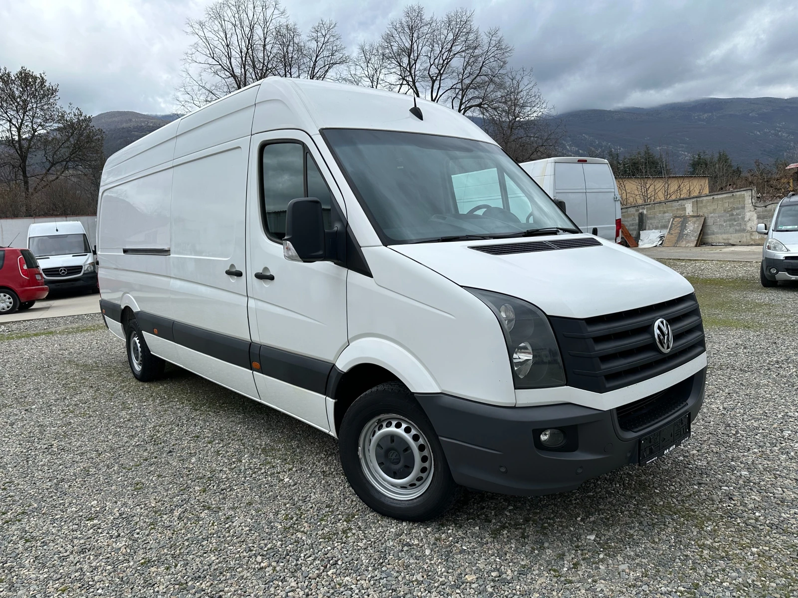 VW Crafter klimatronik/MAXI, снимка 2 - Бусове и автобуси - 53934207