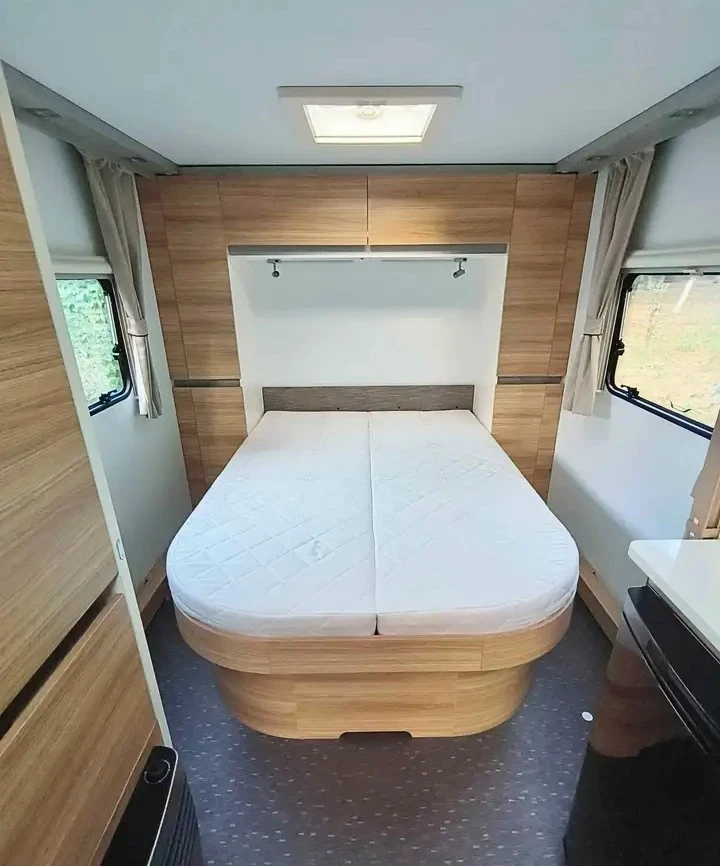 Каравана Adria Altea Спешно, снимка 7 - Каравани и кемпери - 56533946