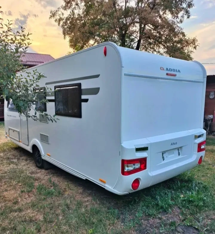 Каравана Adria Altea Спешно, снимка 4 - Каравани и кемпери - 56533946