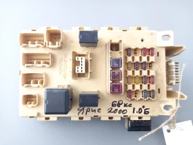 Бушонно табло бушониера Тойота Ярис 1.0Б , снимка 1 - Части - 49078345