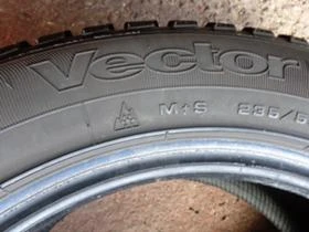 Гуми Всесезонни 235/55R17, снимка 11