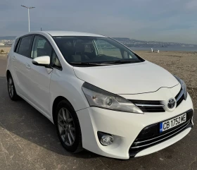 Toyota Verso 2.2 D-CAT, снимка 2