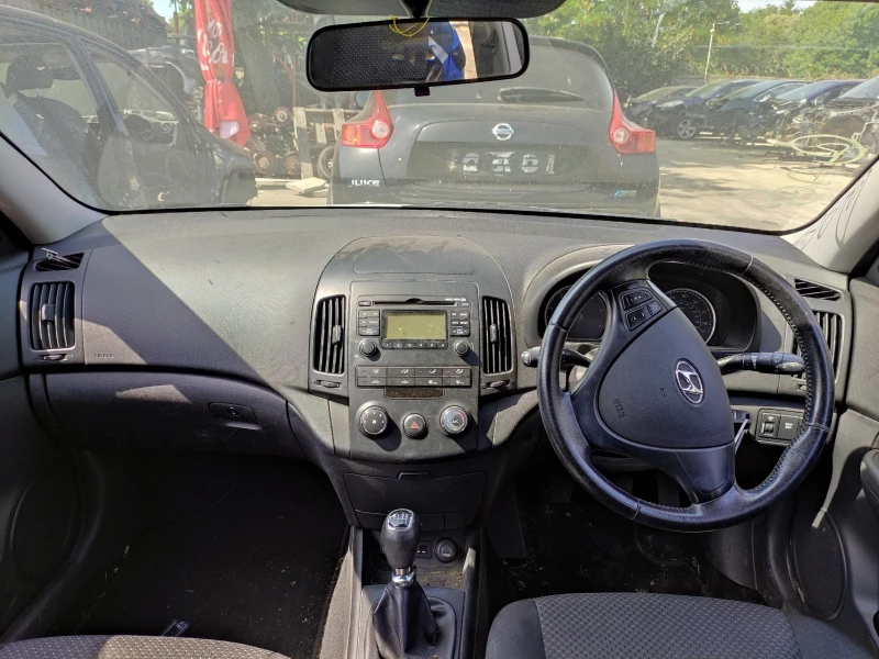 Hyundai I30 1.6CRDI, снимка 7 - Автомобили и джипове - 39858098