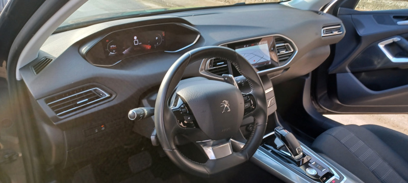 Peugeot 308 1.5HDI EAT8 Allure, снимка 11 - Автомобили и джипове - 44183222