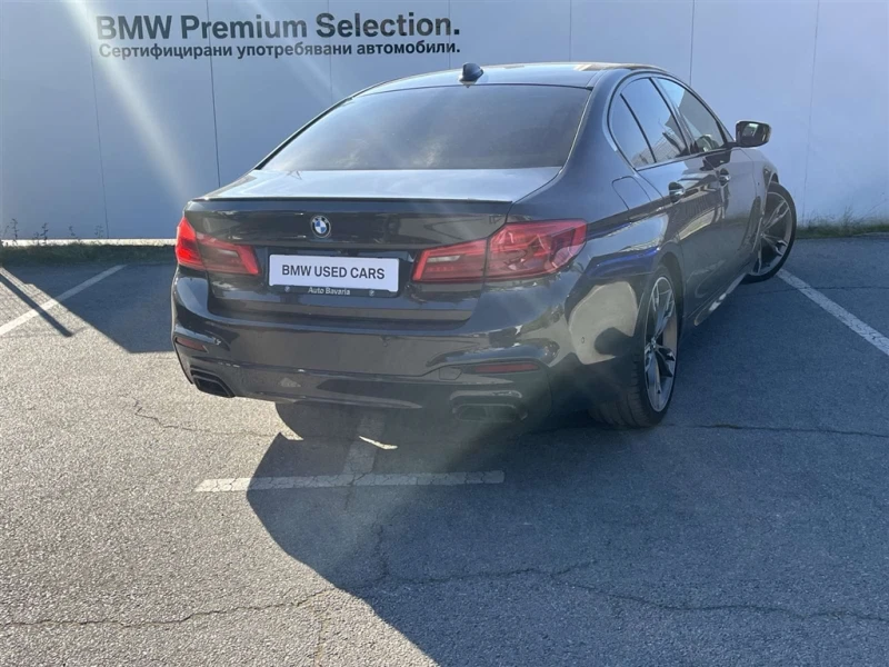 BMW 550 xDrive Sedan, снимка 2 - Автомобили и джипове - 47875592