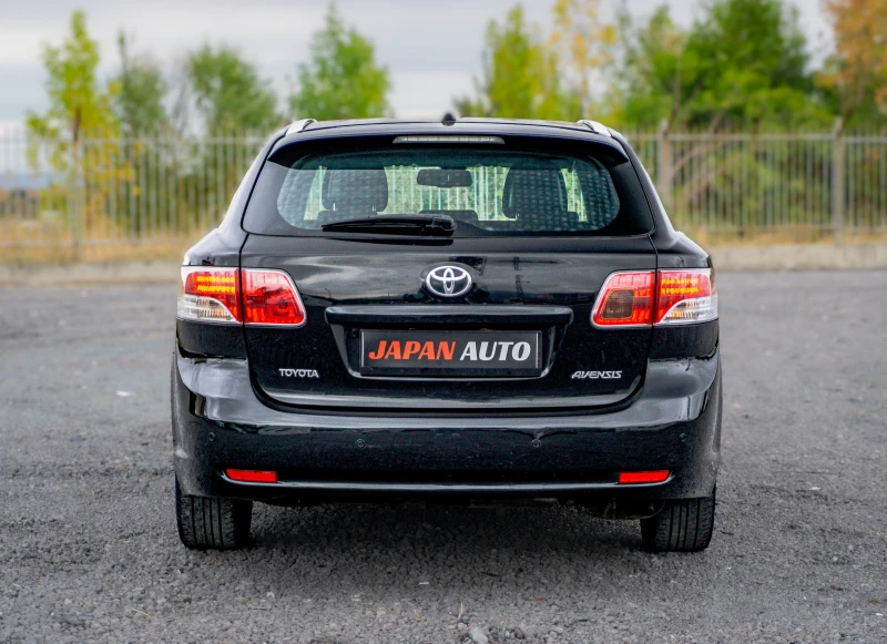 Toyota Avensis 1.8 VVT-i | С ГАРАНЦИЯ , снимка 5 - Автомобили и джипове - 51742665