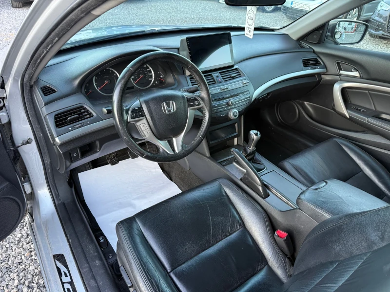 Honda Accord Coupe 2.4 i-VTEC(201 кс)Hави/Камера/Bluetooth/Кожа, снимка 10 - Автомобили и джипове - 51820153
