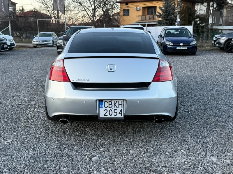 Honda Accord Coupe 2.4 i-VTEC(201 кс)Hави/Камера/Bluetooth/Кожа, снимка 7 - Автомобили и джипове - 51820153
