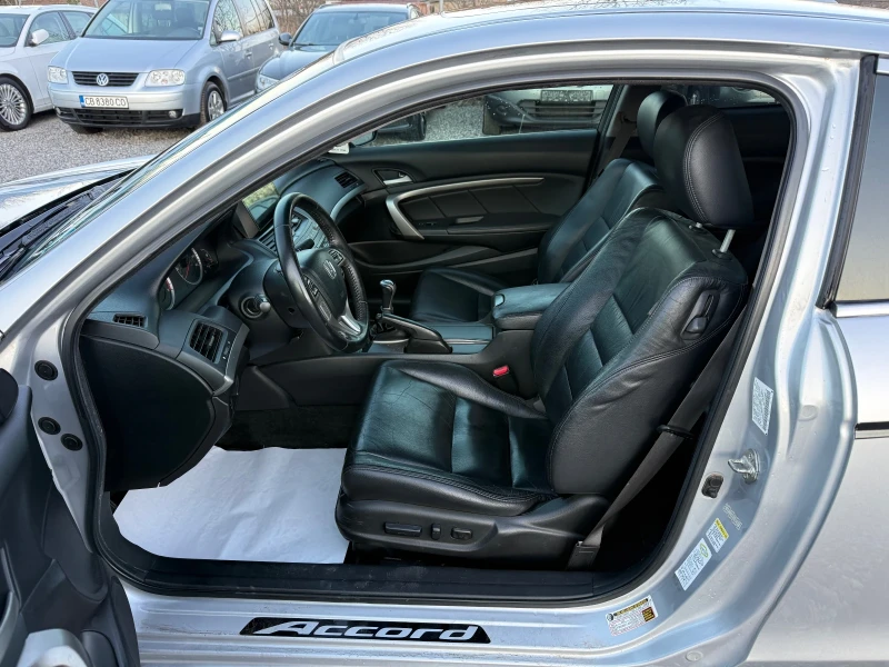 Honda Accord Coupe 2.4 i-VTEC(201 кс)Hави/Камера/Bluetooth/Кожа, снимка 12 - Автомобили и джипове - 51820153