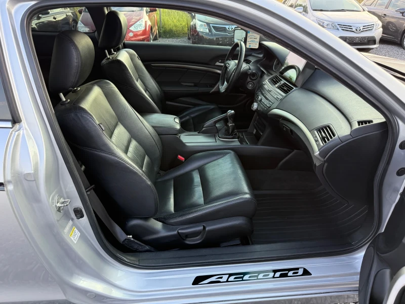 Honda Accord Coupe 2.4 i-VTEC(201 кс)Hави/Камера/Bluetooth/Кожа, снимка 12 - Автомобили и джипове - 51820153