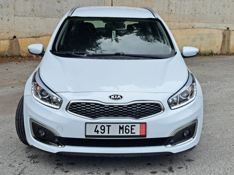 Kia Ceed 1.6CRDI* 2018  FACELIFT* КАТО НОВА* УНИКАТ, снимка 2 - Автомобили и джипове - 51908658