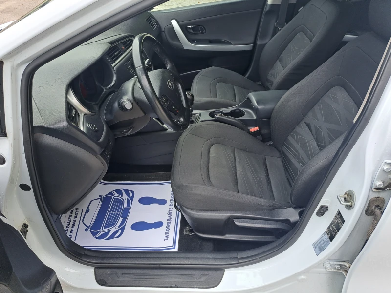 Kia Ceed 1.6CRDI* 2018  FACELIFT* КАТО НОВА* УНИКАТ, снимка 9 - Автомобили и джипове - 51908658