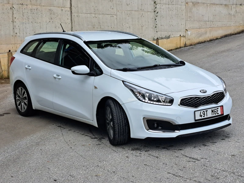 Kia Ceed 1.6CRDI* 2018  FACELIFT* КАТО НОВА* УНИКАТ, снимка 3 - Автомобили и джипове - 51908658