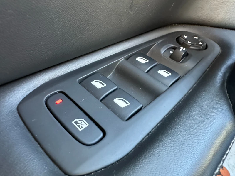 Peugeot 308 Гаранция/1.6d 116 к.с. , снимка 15 - Автомобили и джипове - 52212848