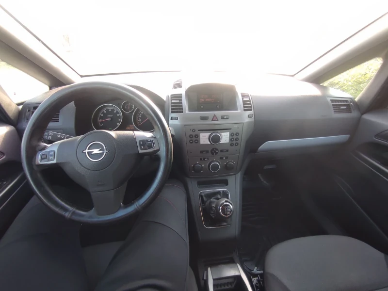Opel Zafira, снимка 7 - Автомобили и джипове - 52501828