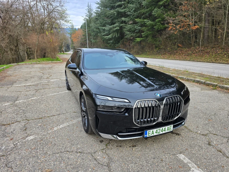 BMW i7 xDrive60, HUD, Theater, снимка 3 - Автомобили и джипове - 52633909