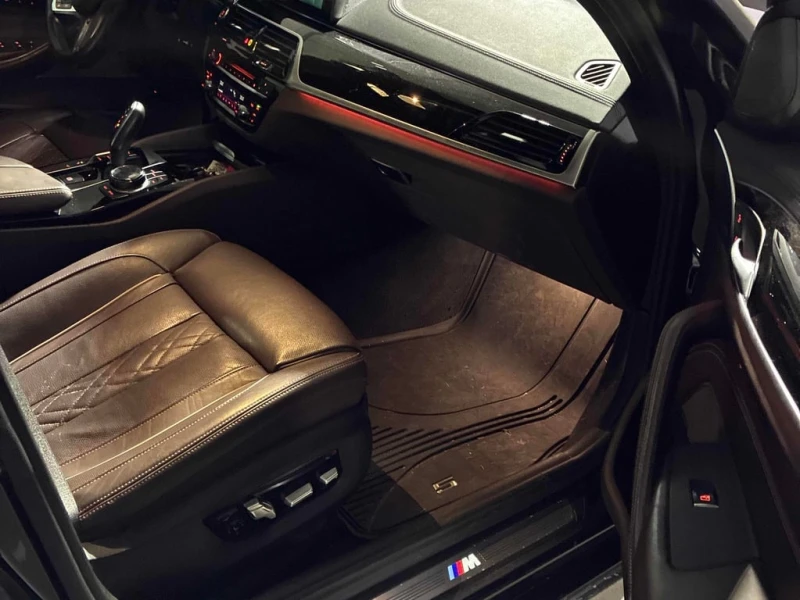 BMW 540 * 540i xDrive * CARFAX * БЕЗ ПЪРВОНАЧАЛНА ВНОСКА, снимка 15 - Автомобили и джипове - 52701426